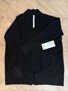 NWT Lululemon Cashlu Sweater Wrap 
Cardigan sweater